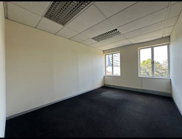 1,172M² OFFICE TO LET IN SANDTON CENTRAL